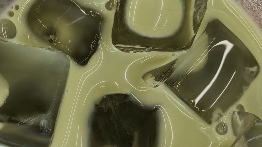 Alt image